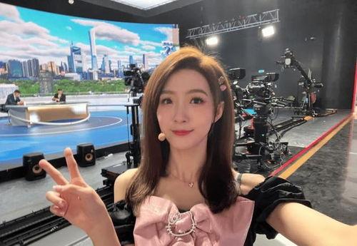 lol女主播雪儿照片,电竞女神的青春风采