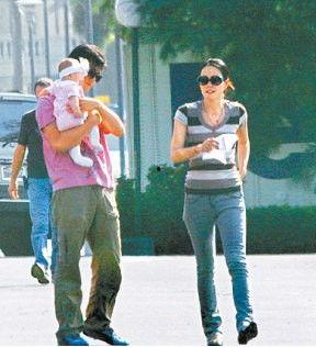 何洁两个孩子的照片